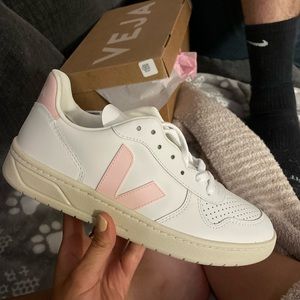 VEJA V-10 pink sneakers!!